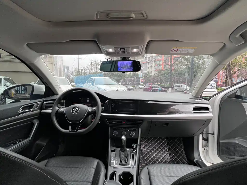 Volkswagen Lavida 2021 1.5L Automatic Comfort Edition 2021 - thumbnail 8