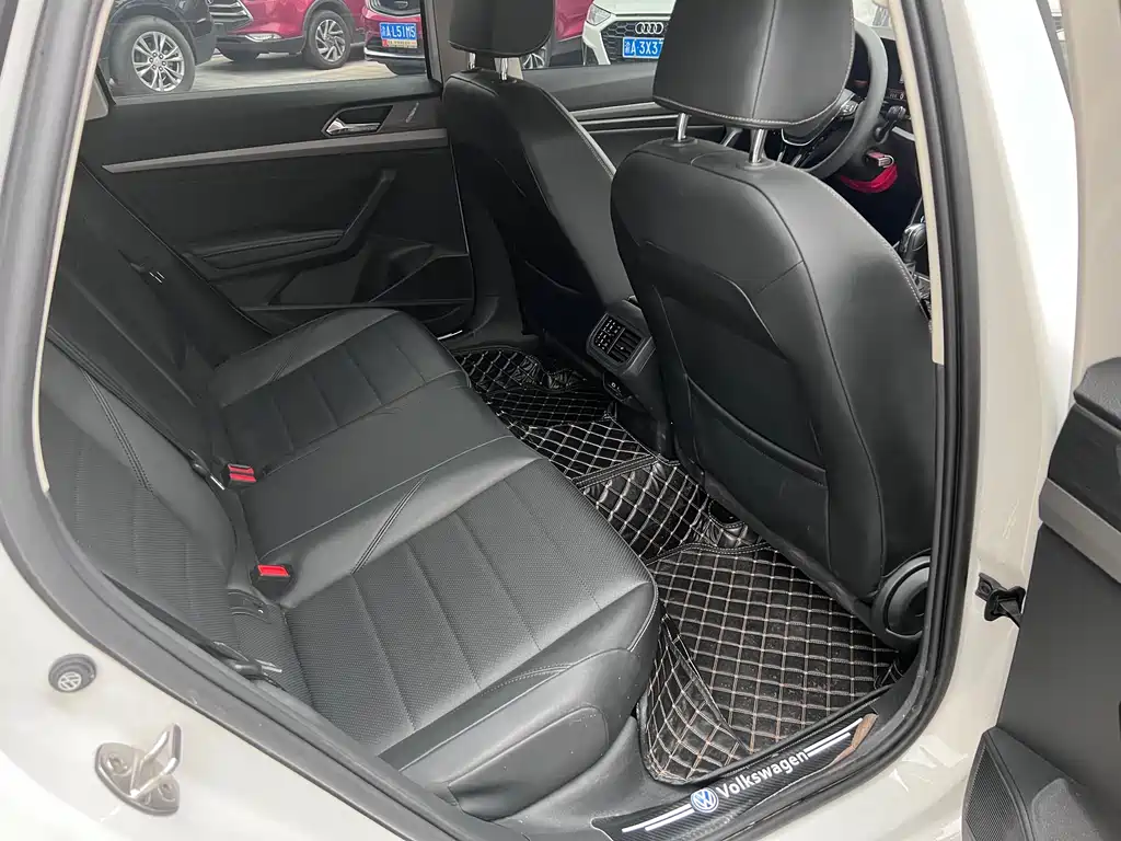 Volkswagen Lavida 2021 1.5L Automatic Comfort Edition 2021 - thumbnail 9