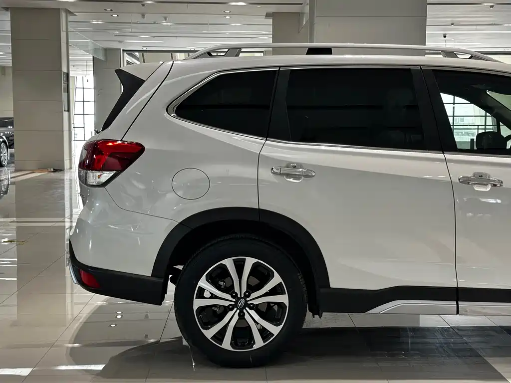 Subaru Subaru Forester 2022 2.0i AWD Premium Edition EyeSight 2023 - thumbnail 9