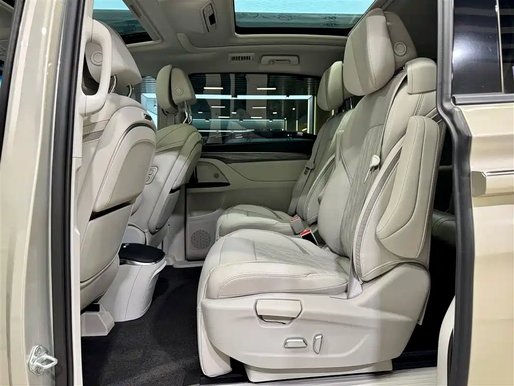 Buick Buick GL8 2023 ES Landmark Luxury and Joy Edition 2023 - thumbnail 19