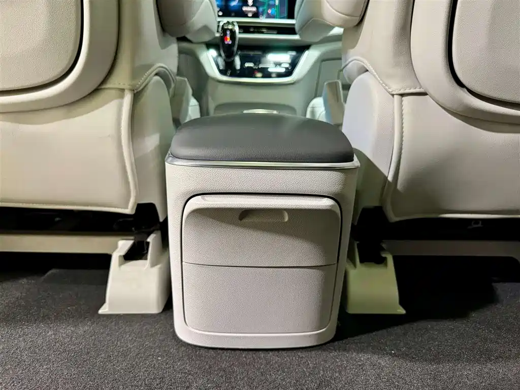 Buick Buick GL8 2023 ES Landmark Luxury and Joy Edition 2023 - thumbnail 20