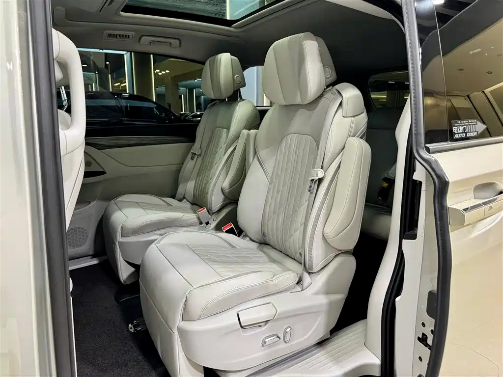 Buick Buick GL8 2023 ES Landmark Luxury and Joy Edition 2023 - thumbnail 28