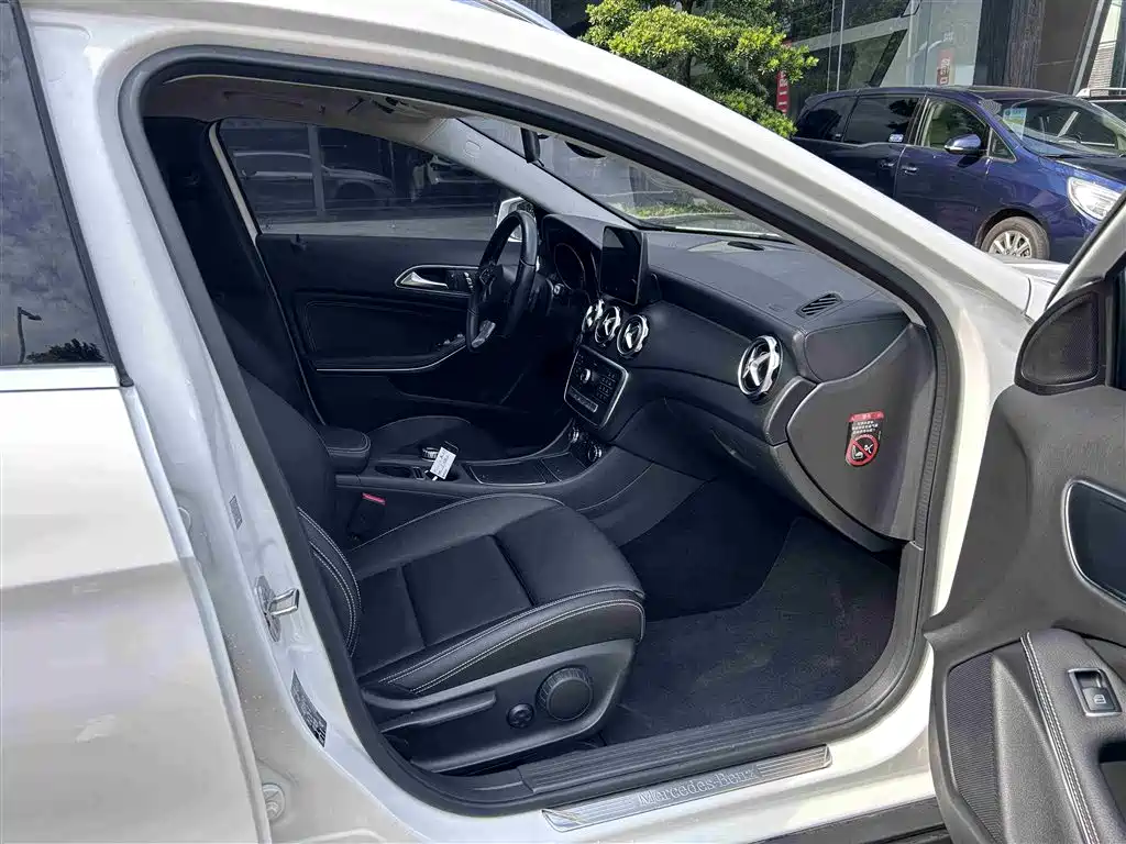 Mercedes-Benz Mercedes-Benz GLA 2018 GLA 200 Style 2019 - thumbnail 12