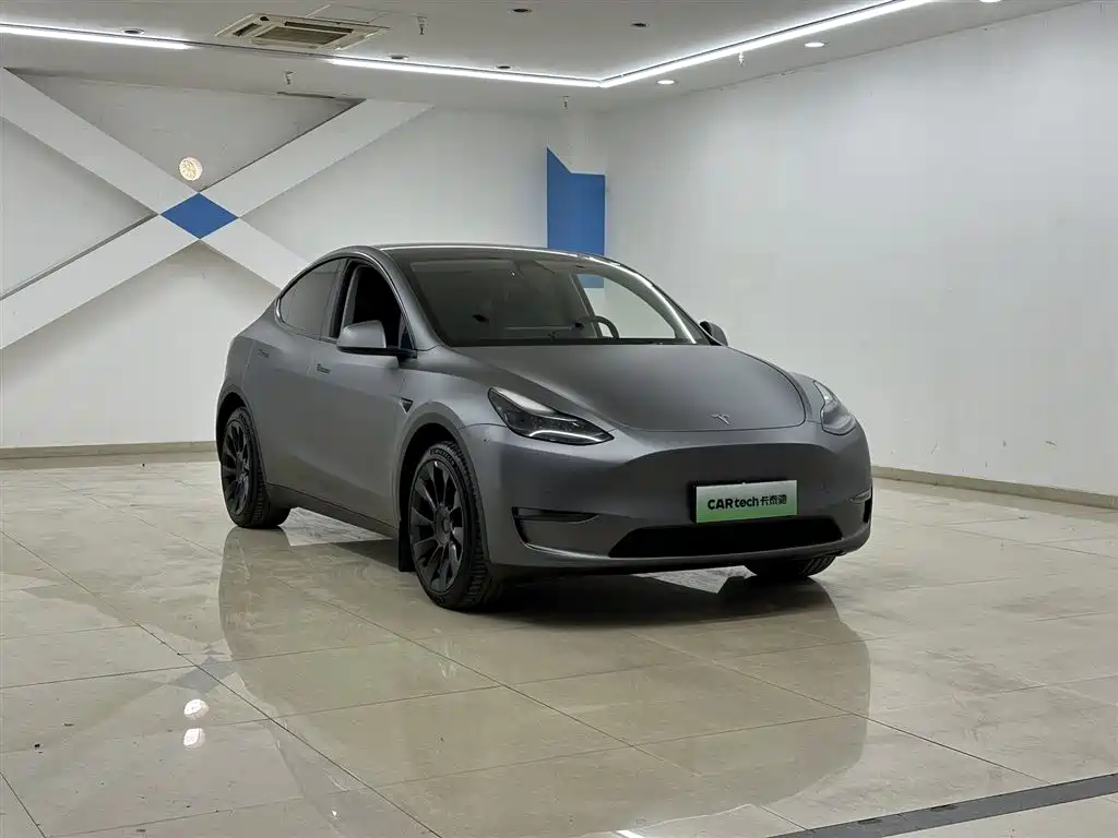 Tesla Model Y Long Range All-Wheel Drive 2022 Refresh 2023 - thumbnail 2
