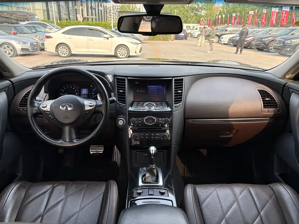 Infiniti Infiniti QX70 2013 3.7L Standard Edition 2015 - thumbnail 13