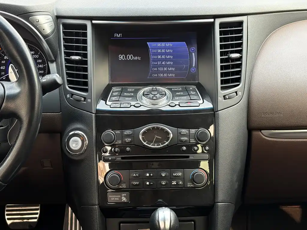 Infiniti Infiniti QX70 2013 3.7L Standard Edition 2015 - thumbnail 14