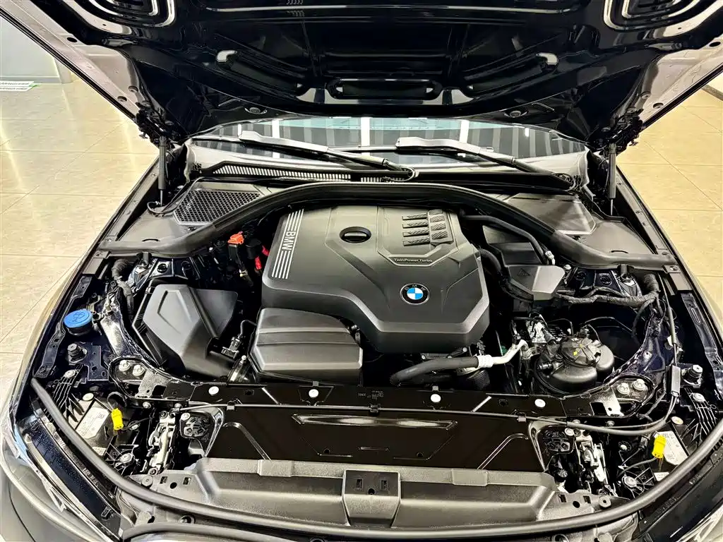 BMW BMW 3 Series 2025 Model 325Li M Sport Package 2026 - thumbnail 7