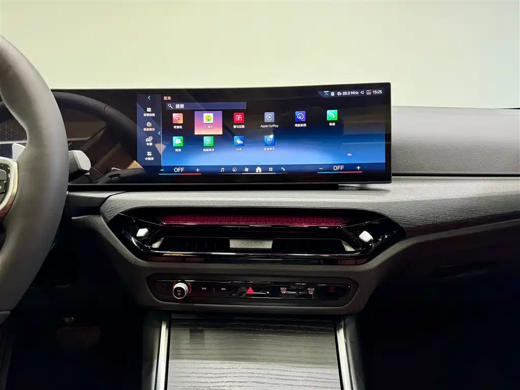 BMW BMW 3 Series 2025 Model 325Li M Sport Package 2026 - thumbnail 24