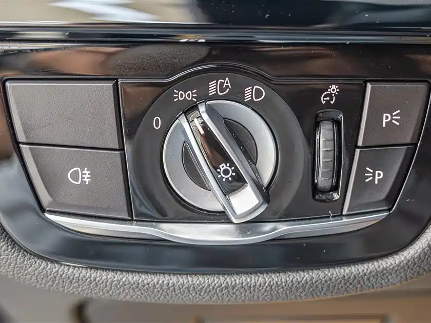 BMW BMW 5 Series 2023 530Li Leading Model M Sport Package 2024 - thumbnail 11