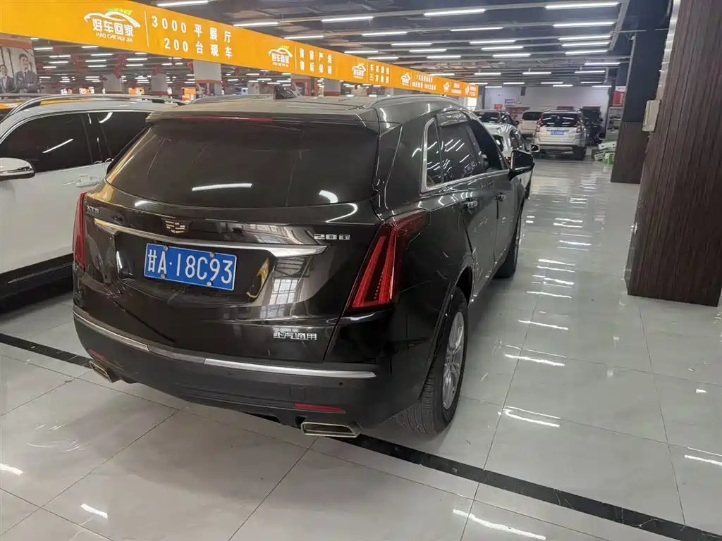 Cadillac Cadillac XT5 2021 28T Technology Edition 2021 - thumbnail 4