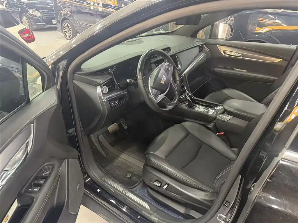 Cadillac Cadillac XT5 2021 28T Technology Edition 2021 - thumbnail 6