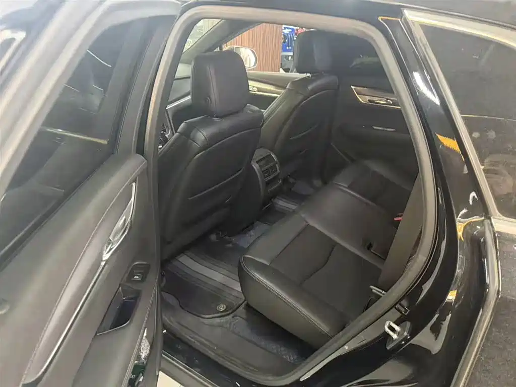 Cadillac Cadillac XT5 2021 28T Technology Edition 2021 - thumbnail 7