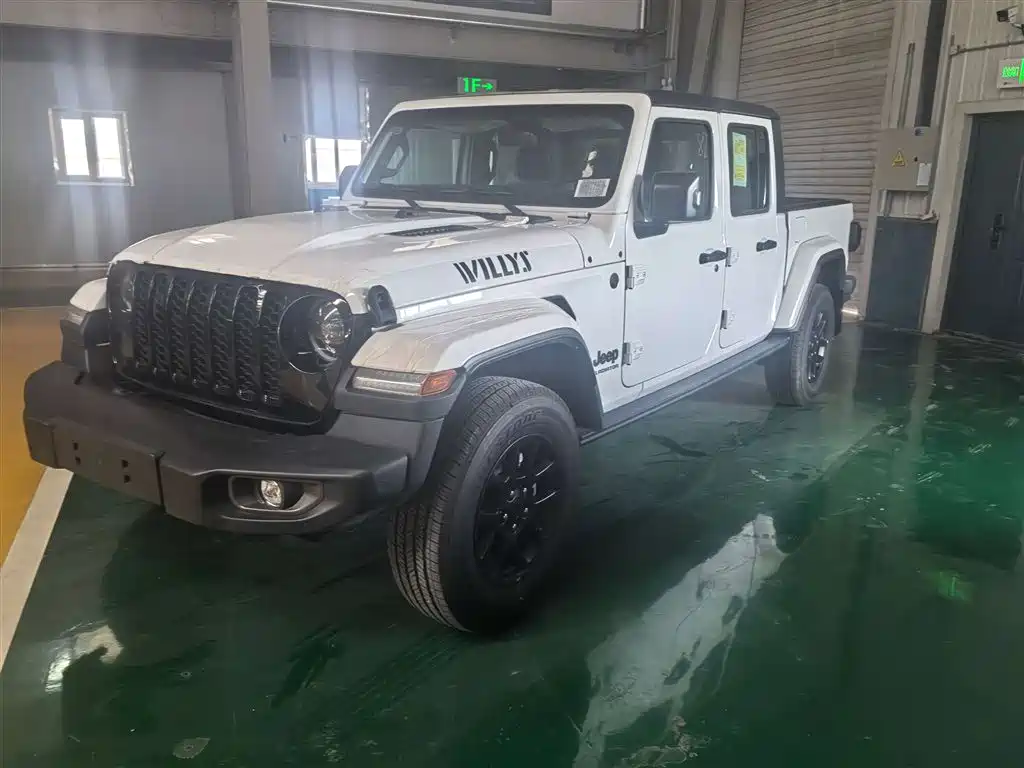 Jeep Gladiator 2023 3.6L Overland 2026 - thumbnail 2