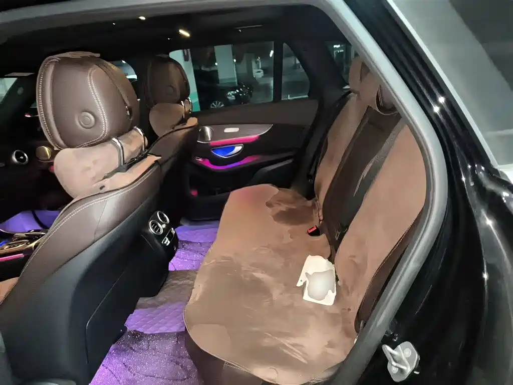 Mercedes-Benz Mercedes-Benz GLC 2022 Facelift GLC 300 L 4MATIC动感型  Note: The "动感型" (Dynamic Model) is typically marketed as the "AMG Line" or "Sport Package" in international markets. A more internationally recognized translation would be:  Mercedes-Benz GLC 2022 Facelift GLC 300 L 4MATIC AMG Line 2022 - thumbnail 8