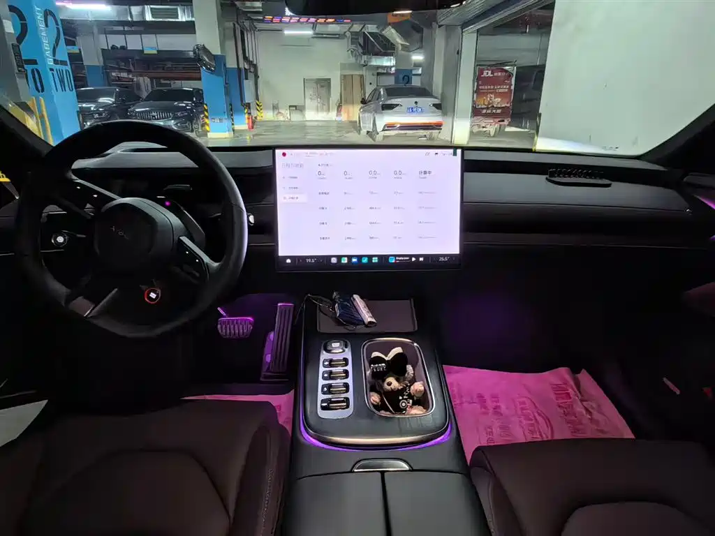 Xiaomi Motors Xiaomi SU7 2024 AWD Ultra-Long Range Intelligent Driving Max Edition 2026 - thumbnail 4