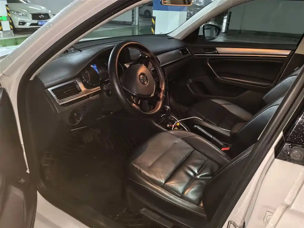 Volkswagen Bora 2017 230TSI DSG Comfort Model 2017 - thumbnail 8