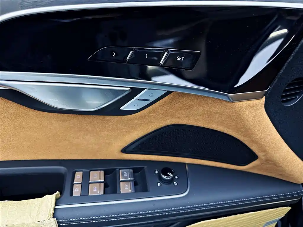 Audi Audi A8 2025 A8L 50 TFSI quattro Premium Selection 2026 - thumbnail 15