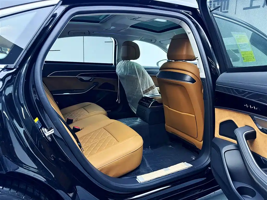 Audi Audi A8 2025 A8L 50 TFSI quattro Premium Selection 2026 - thumbnail 18