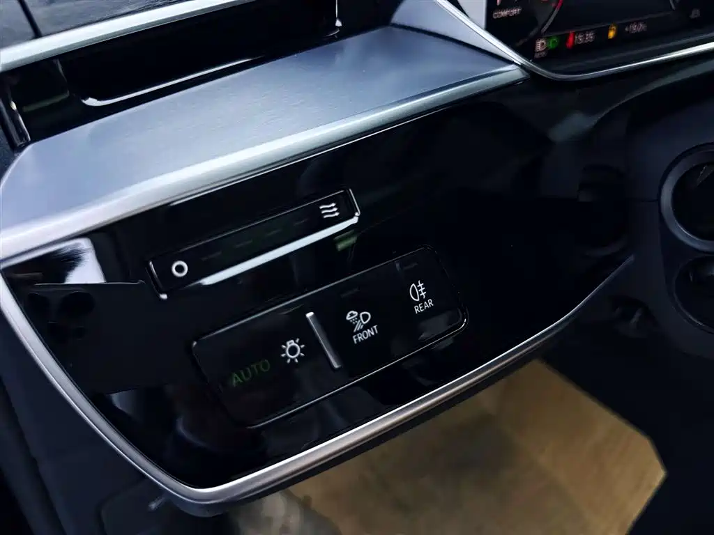 Audi Audi A8 2025 A8L 50 TFSI quattro Premium Selection 2026 - thumbnail 26