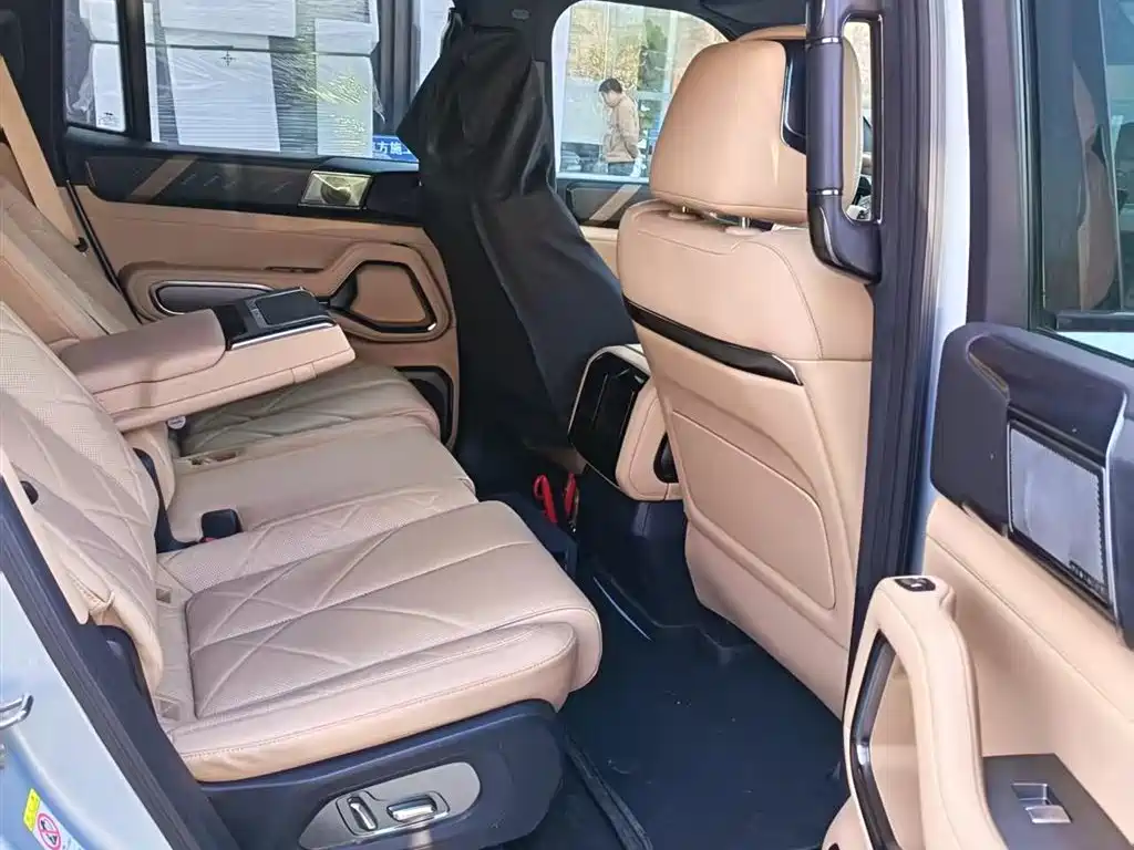 Fangchengbao Leopard 8 2025 Intelligent Courage Flagship 7-seater 2024 - thumbnail 7