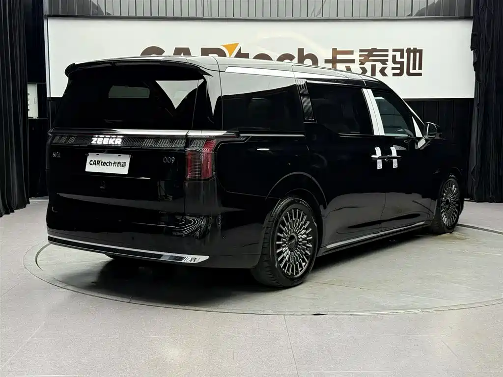 Zeekr Zeekr 009 2024 Six-Seat Executive Version AWD 108kWh 2025 - thumbnail 5