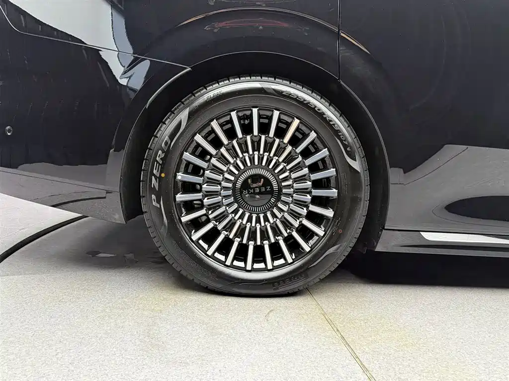 Zeekr Zeekr 009 2024 Six-Seat Executive Version AWD 108kWh 2025 - thumbnail 9