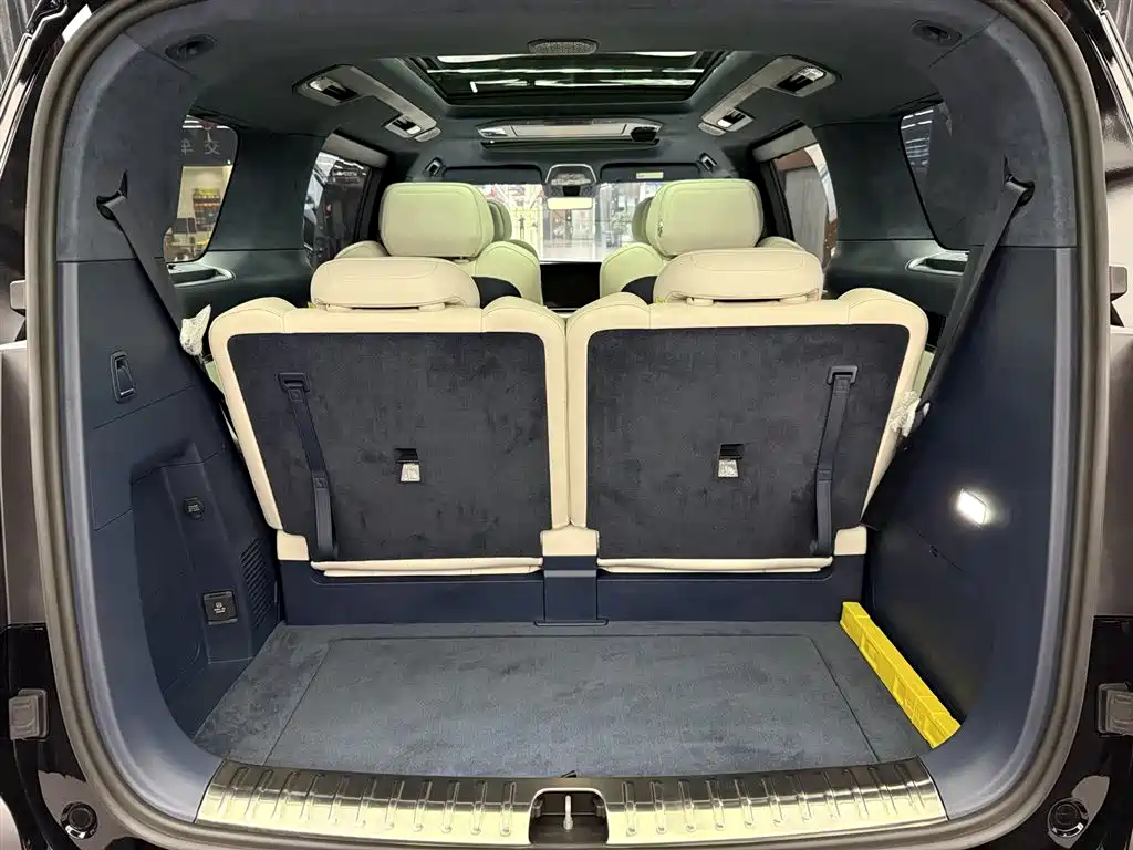 Zeekr Zeekr 009 2024 Six-Seat Executive Version AWD 108kWh 2025 - thumbnail 10