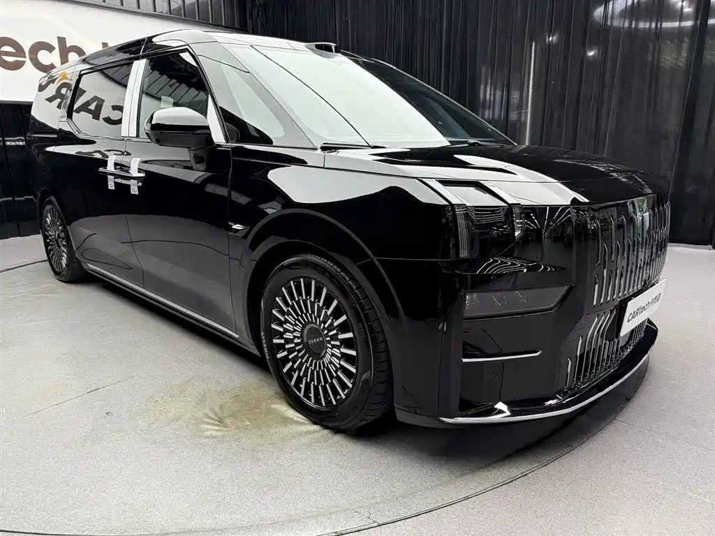 Zeekr Zeekr 009 2024 Six-Seat Executive Version AWD 108kWh 2025 - thumbnail 11