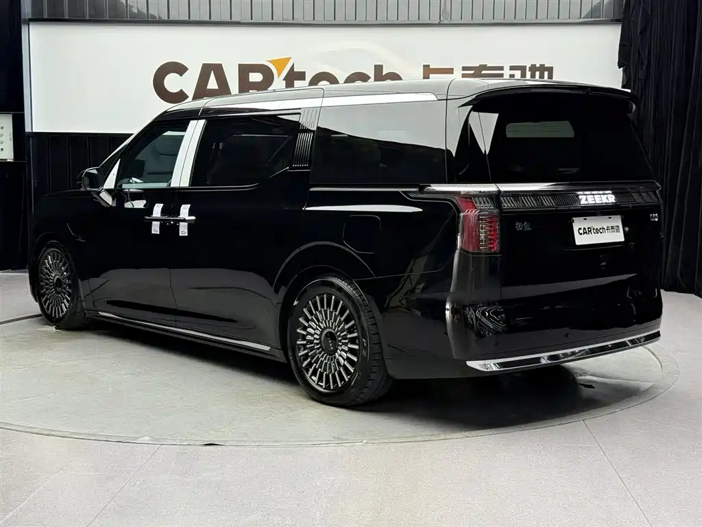Zeekr Zeekr 009 2024 Six-Seat Executive Version AWD 108kWh 2025 - thumbnail 12