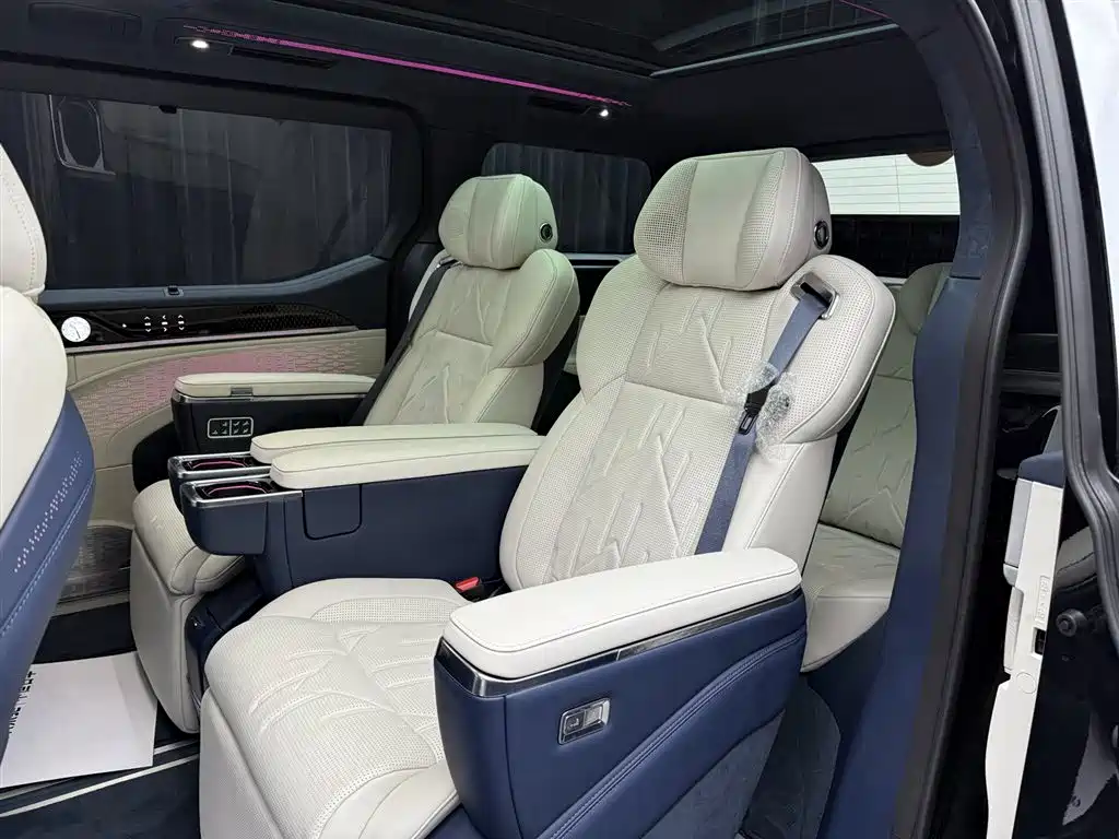 Zeekr Zeekr 009 2024 Six-Seat Executive Version AWD 108kWh 2025 - thumbnail 20