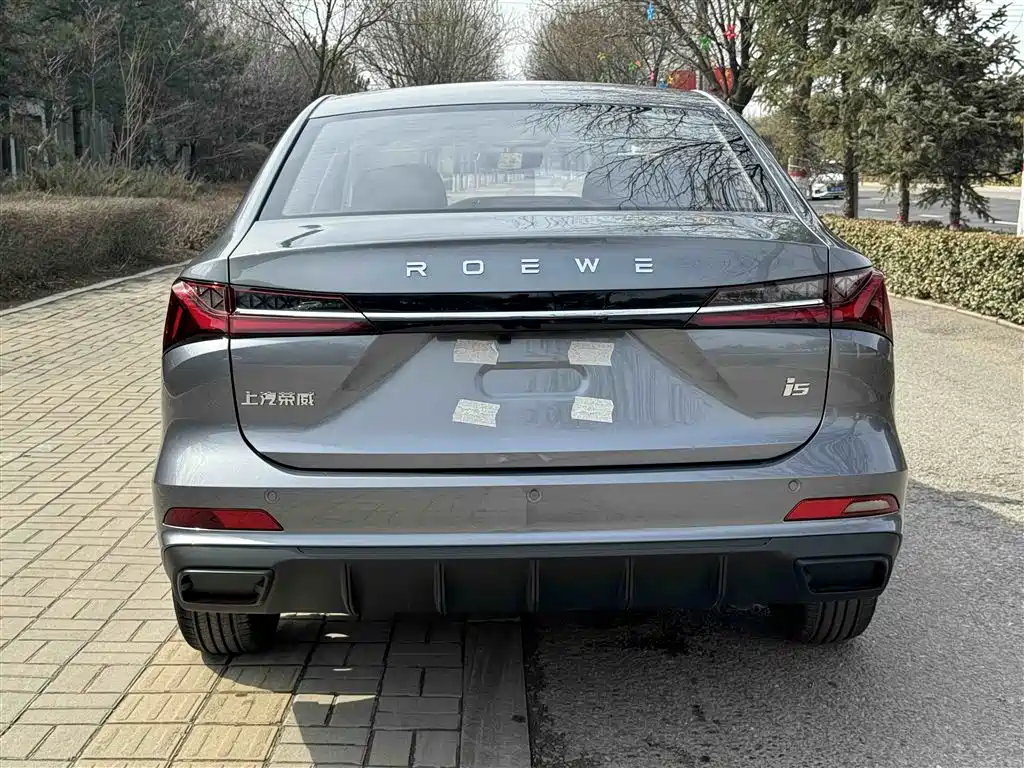 Roewe Roewe i5 2026 1.5L Manual Comfort Edition 2026 - thumbnail 5