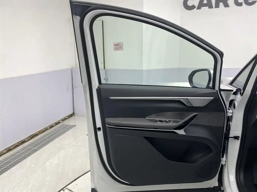 Maxus Dajia 7 2024 Model Facelift Super Hybrid Long Range Version Joy Edition 2025 - thumbnail 17