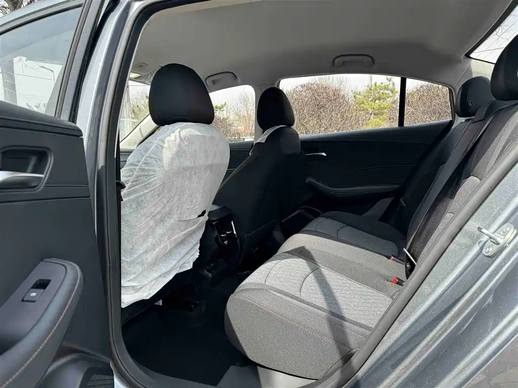 Roewe Roewe i5 2026 1.5L Manual Comfort Edition 2026 - thumbnail 10