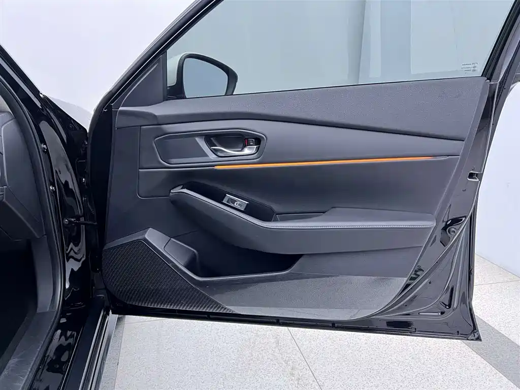 Honda Accord 2023 260TURBO Smart Enjoy Edition 2024 - thumbnail 25
