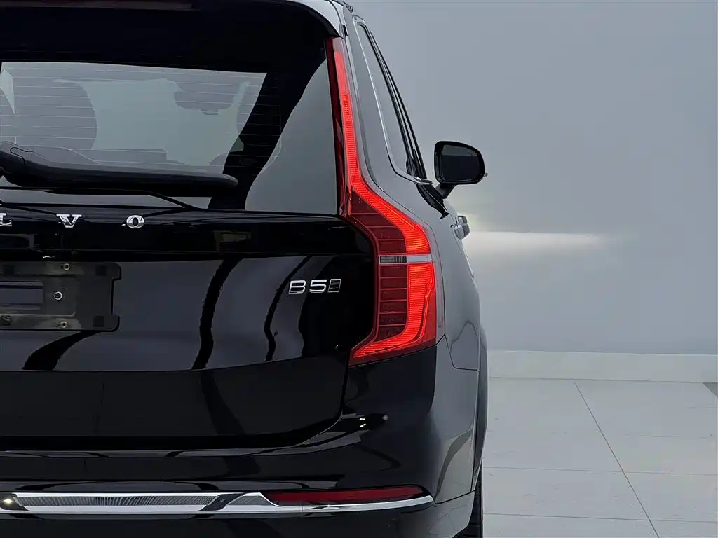 Volvo Volvo XC90 2023 B5 Momentum Luxury 5-seat 2023 - thumbnail 11