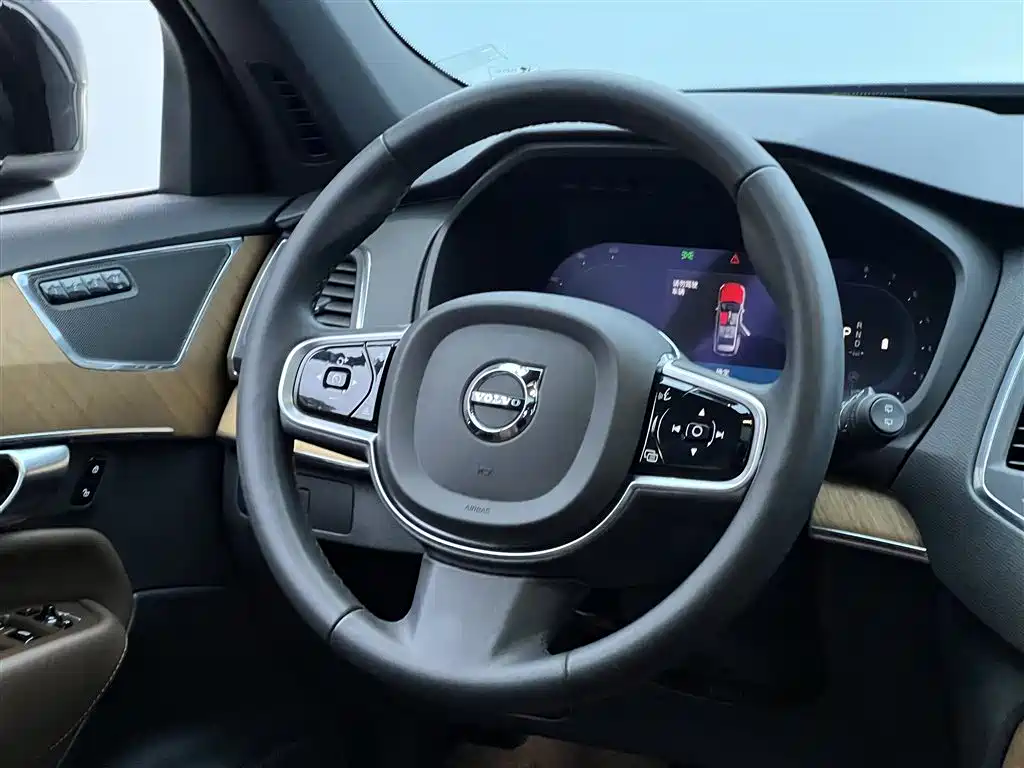 Volvo Volvo XC90 2023 B5 Momentum Luxury 5-seat 2023 - thumbnail 28