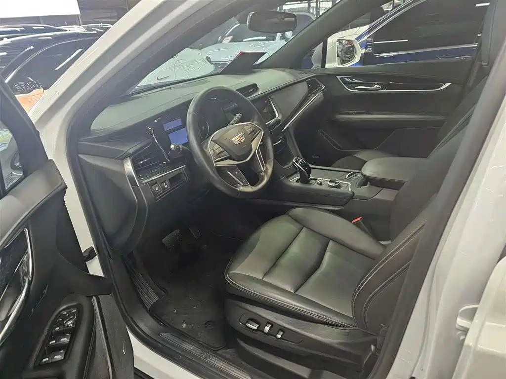 Cadillac Cadillac XT5 2022 2.0T FWD Luxury 2022 - thumbnail 5