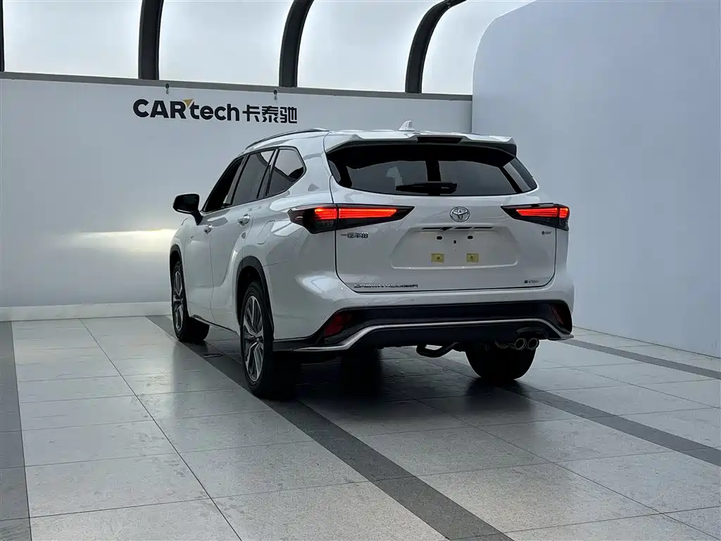 Toyota Crown Kluger 2024 2.5L HEV AWD Premium 2026 - thumbnail 4