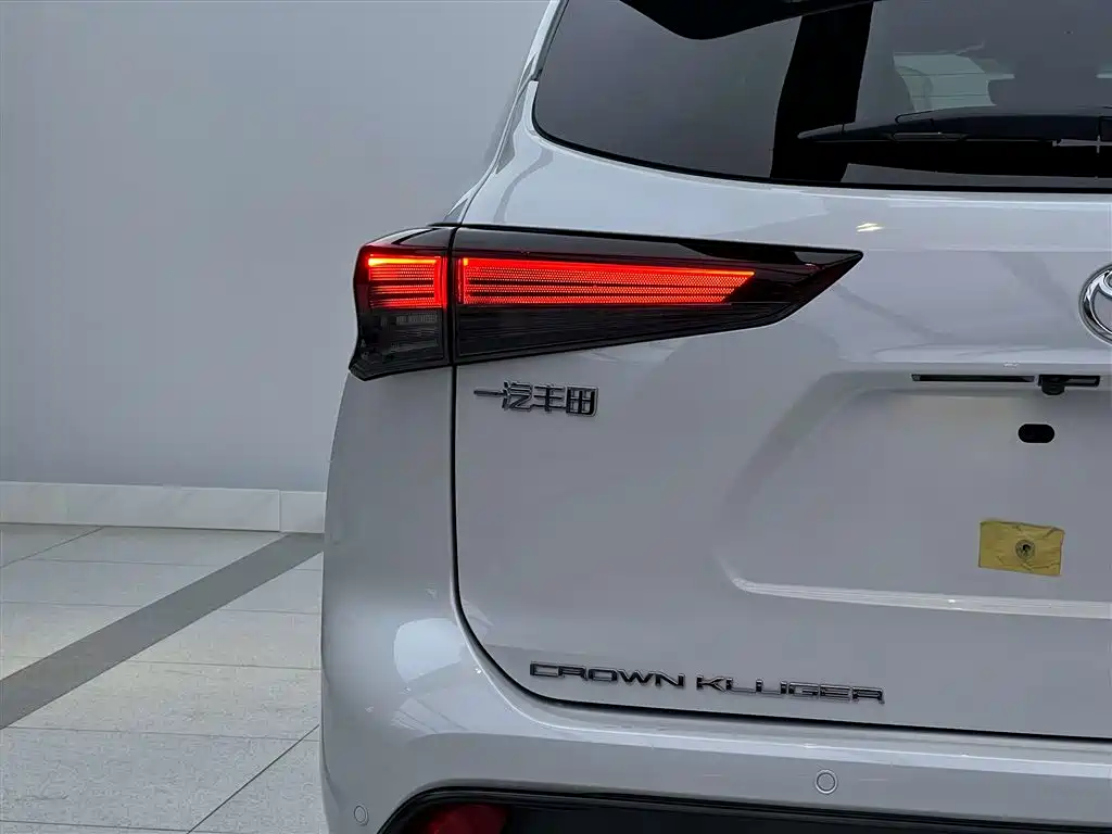 Toyota Crown Kluger 2024 2.5L HEV AWD Premium 2026 - thumbnail 8