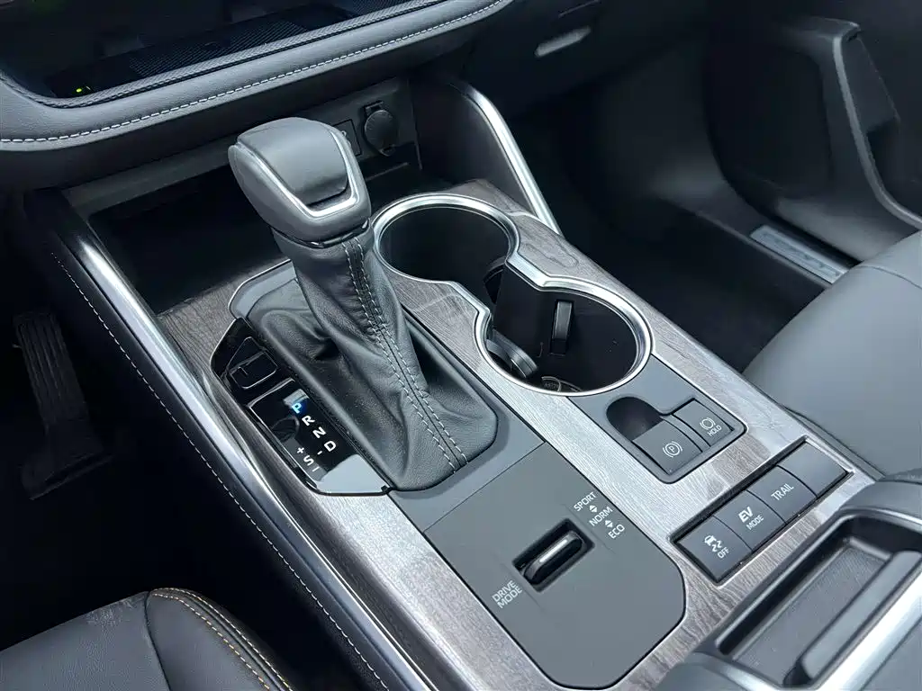 Toyota Crown Kluger 2024 2.5L HEV AWD Premium 2026 - thumbnail 20