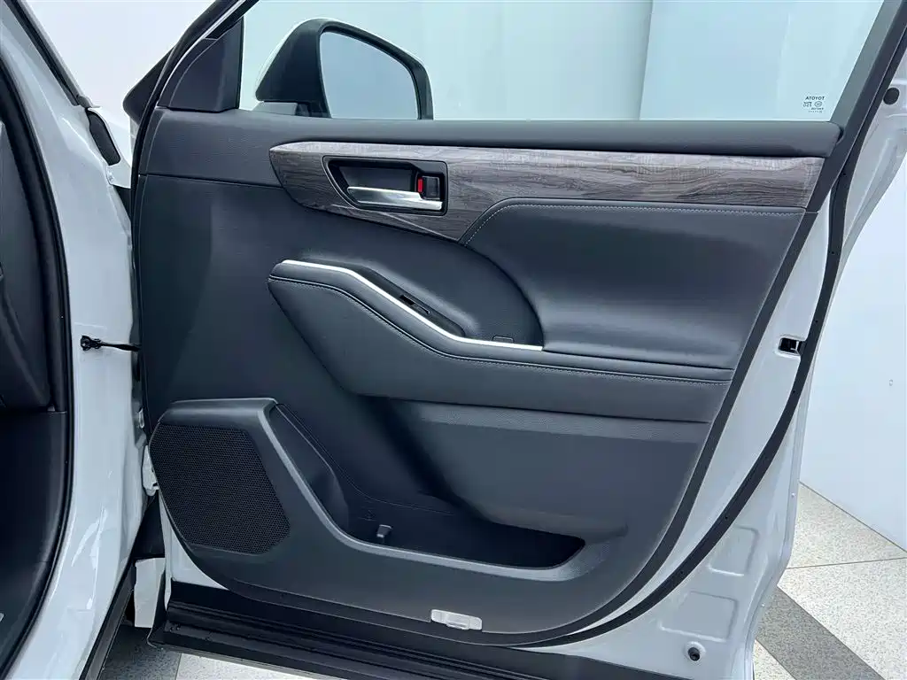 Toyota Crown Kluger 2024 2.5L HEV AWD Premium 2026 - thumbnail 29
