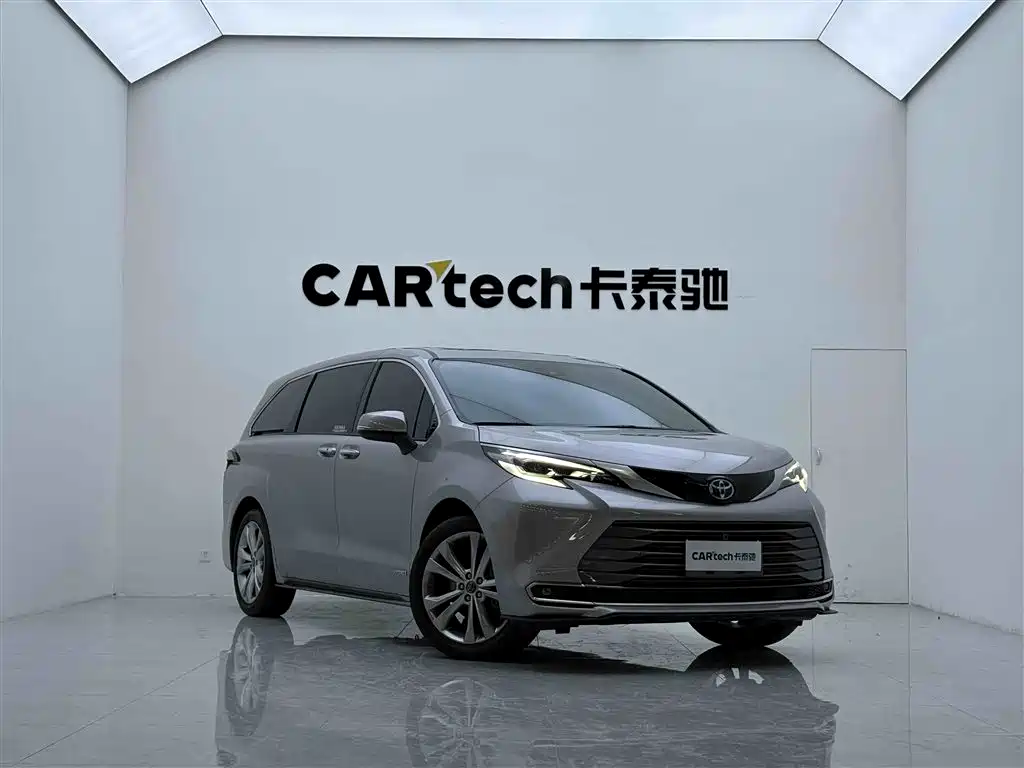 Toyota Toyota Sienna 2023 2.5L Hybrid Limited Premium Edition 2024 - thumbnail 2