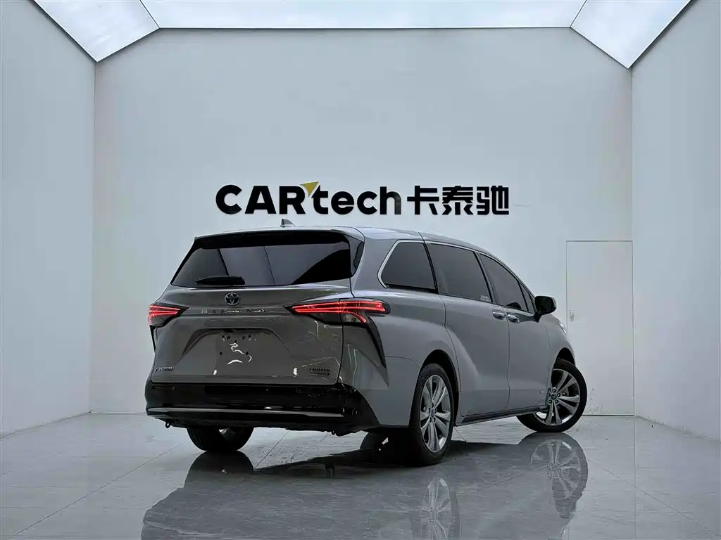 Toyota Toyota Sienna 2023 2.5L Hybrid Limited Premium Edition 2024 - thumbnail 5