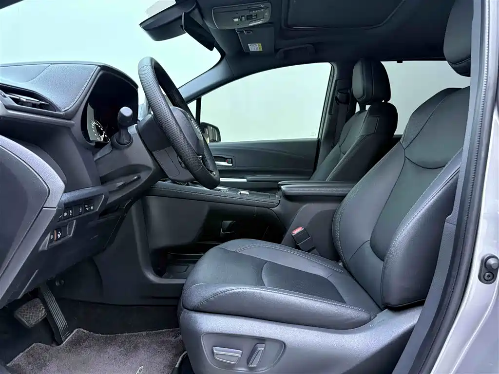 Toyota Toyota Sienna 2023 2.5L Hybrid Limited Premium Edition 2024 - thumbnail 17
