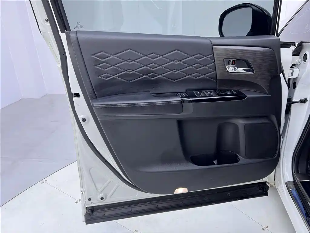 Honda Honda Elysion 2022 2.0L e:HEV Luxury Edition 2023 - thumbnail 16
