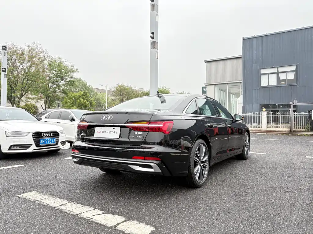 Audi Audi A6L 2025 45 TFSI Premium Dynamic Model 2026 - thumbnail 5