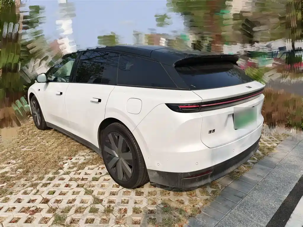 Li Auto Li Auto i6 2025 AWD Standard Edition 2025 - thumbnail 2
