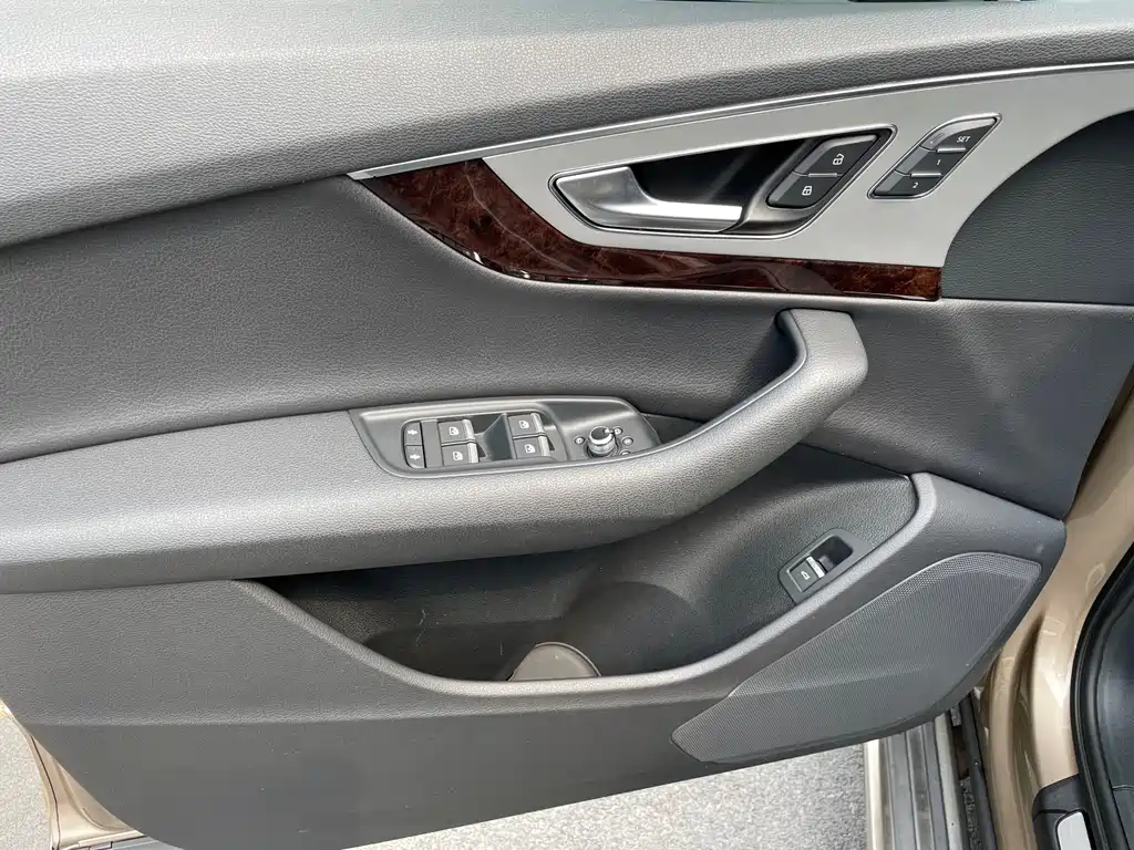 Audi Audi Q7 2019 55 TFSI S line Sport 2019 - thumbnail 16