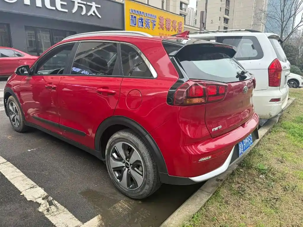 Kia Kia Niro 2017 1.6L Luxury Edition 2017 - thumbnail 4