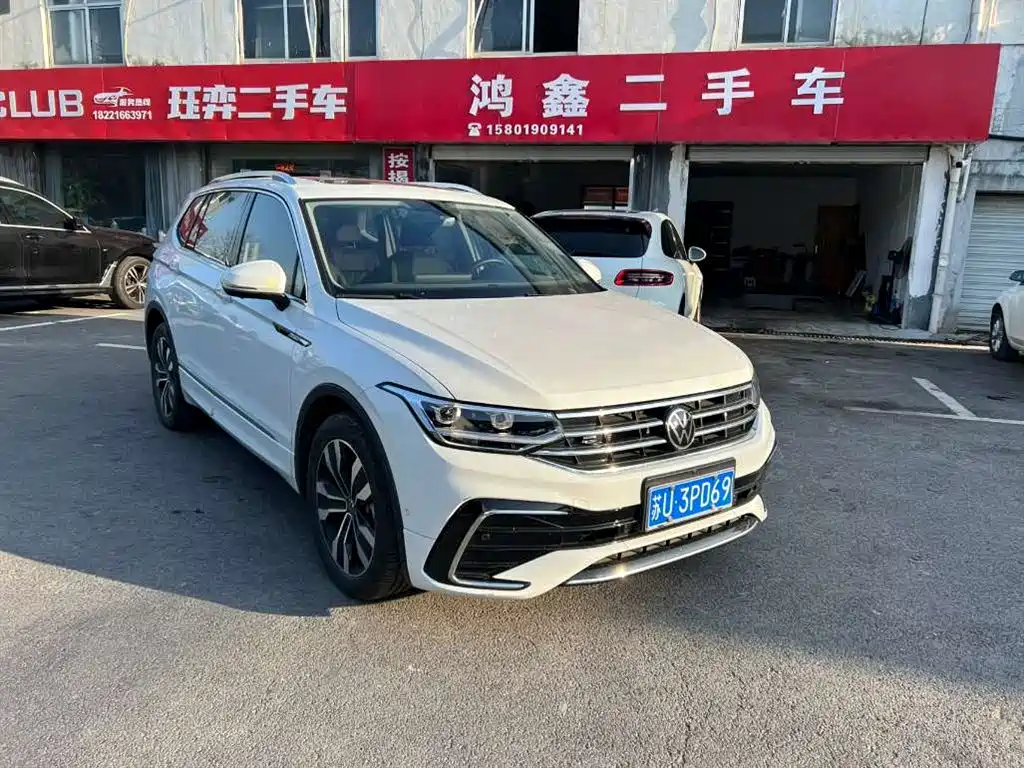 Volkswagen Tiguan L 2024 Model 330TSI Automatic 2WD R-Line Premium Edition 2024 - thumbnail 3